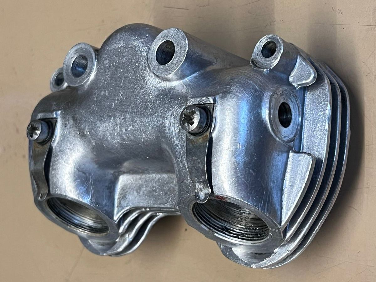 Triumph Tutti i ricambio per moto: Triumph Bonneville Oldtimer Ventildeckel 1 – Usato da Rickenbach / Sulz venduto da Alfisti156 2