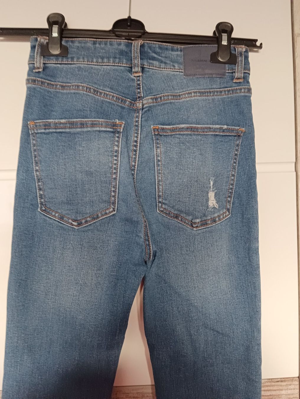 Jeans: Jeanshose Damen Gr. 34 Pull & Bear – Usato da Oberweningen venduto da Bumblebee2 2