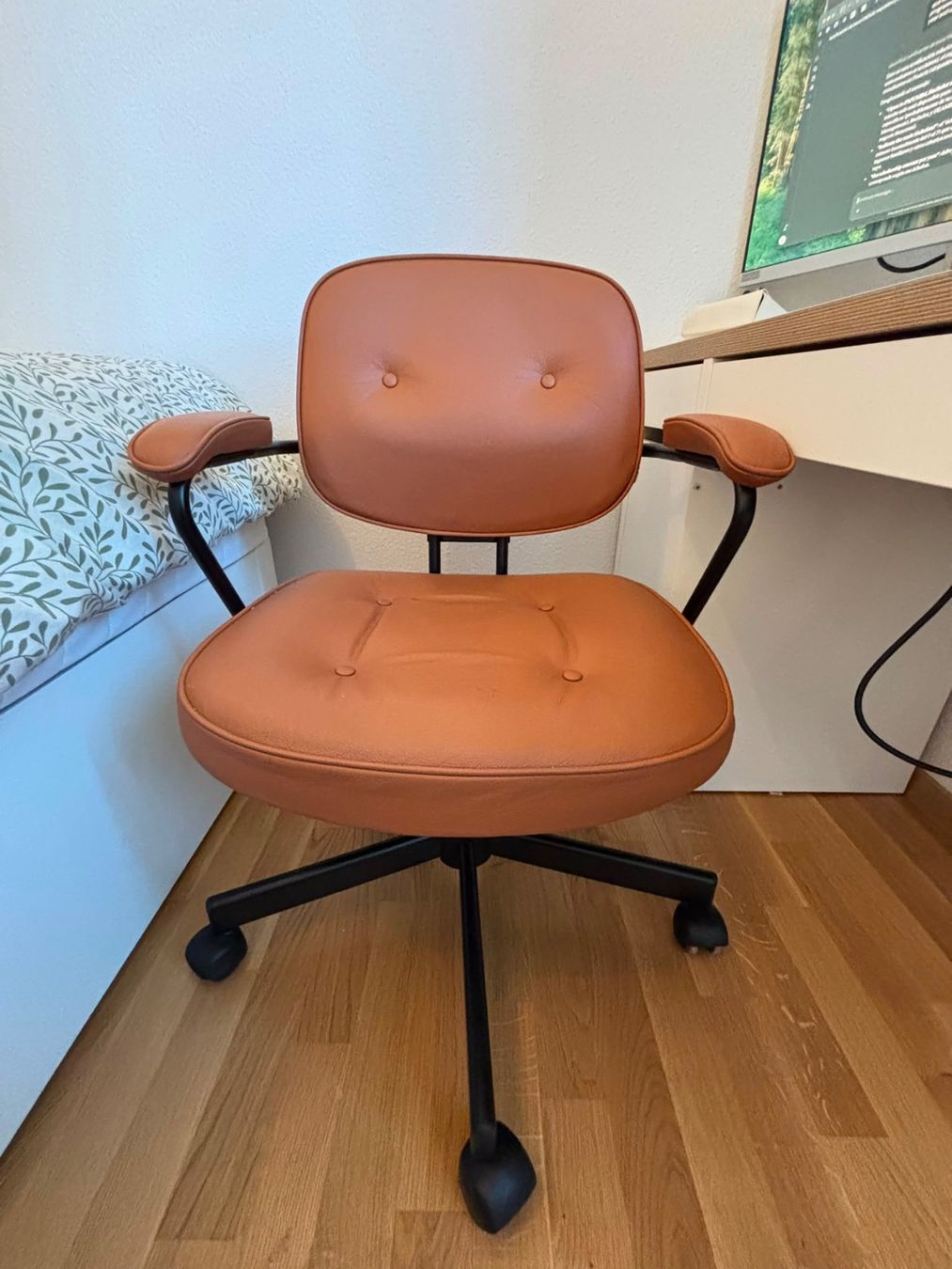 Sedie: Golden-brown leather office chair – Usato da Chêne-Bougeries venduto da fla_8cbf