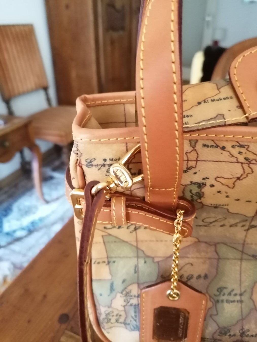 Alviero Martini Borse da donna: Alviero Martini 1A Classe Giramundo – Usato da Genève venduto da canin04 2