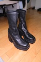 Bershka Plateau Stiefel, Nr 39/40, neu