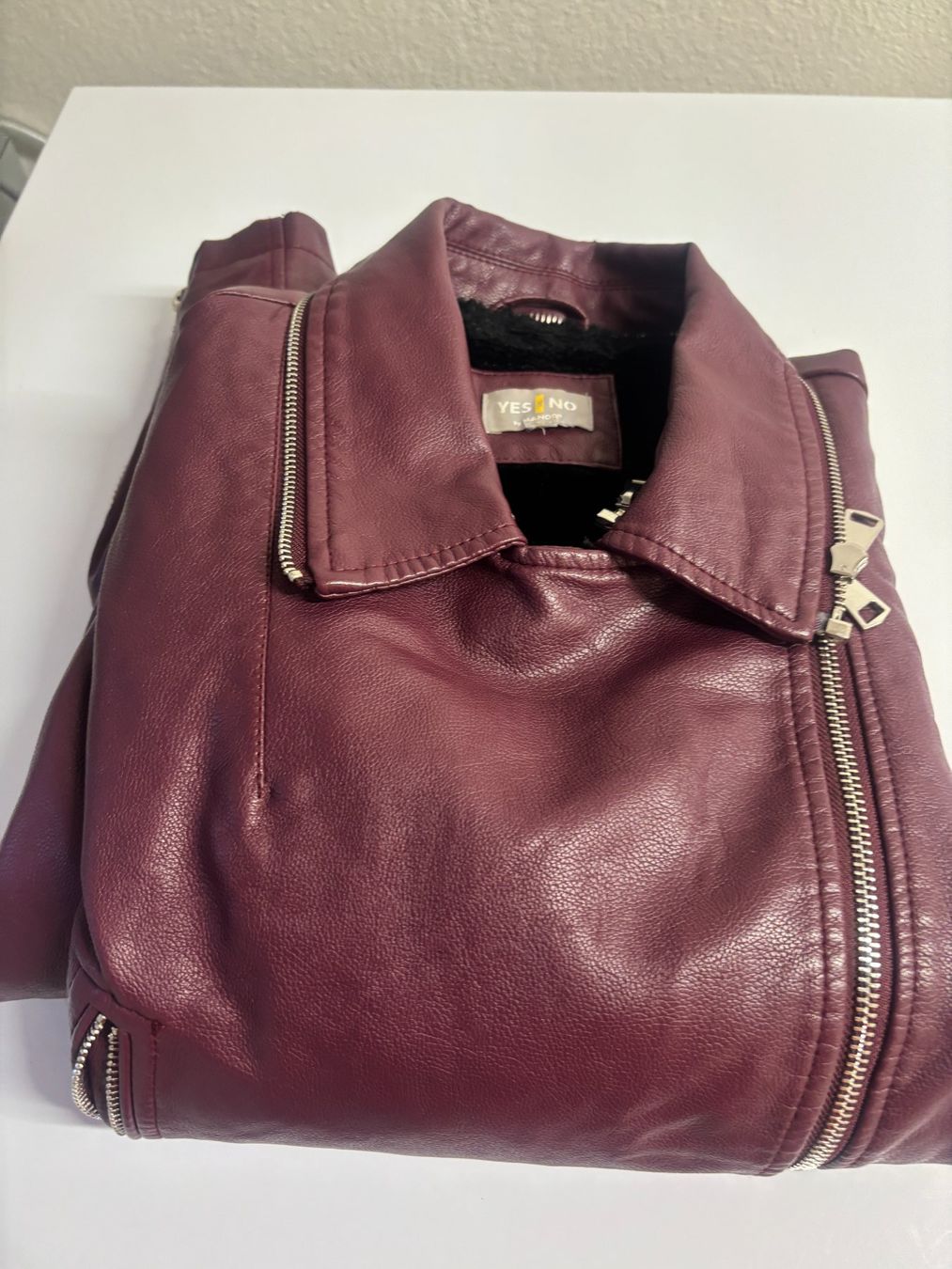 Giacche: Winter Damen Lederjacke, bordeauxrot, Gr.S/M, – Usato da Wallisellen venduto da AS.TZ. 3