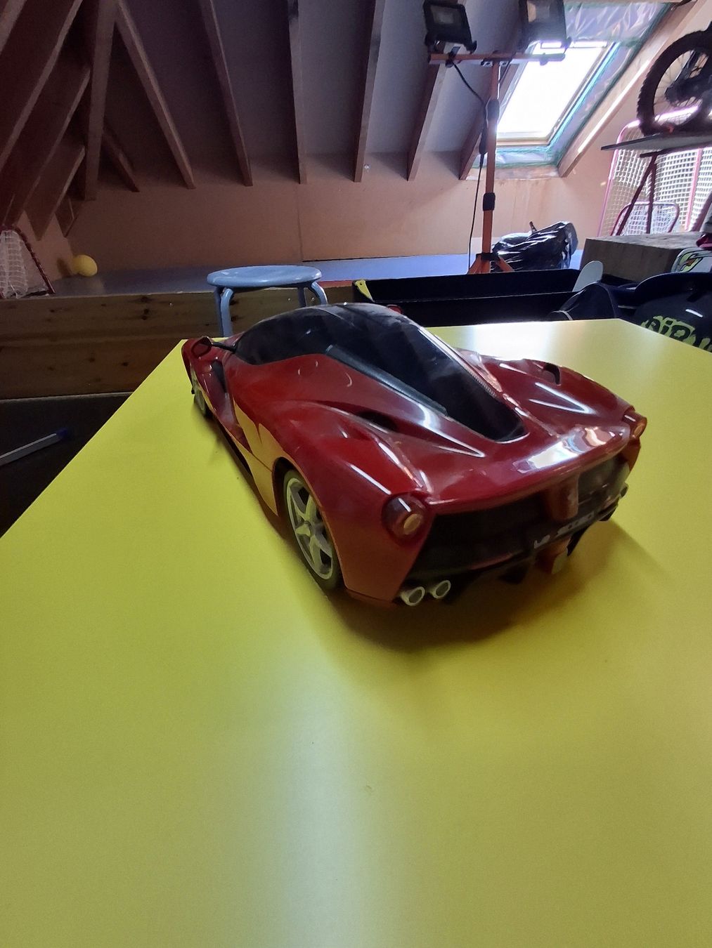 Ferrari Voitures modèles: Modellauto Ferrari – D'occasion à Gommiswald par mur_8v6r 2
