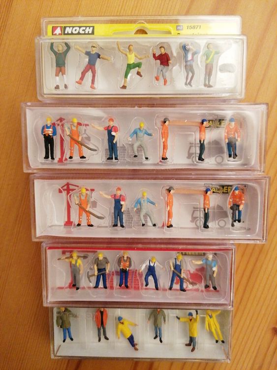 LOT 4 figurines en plomb Marklin HO