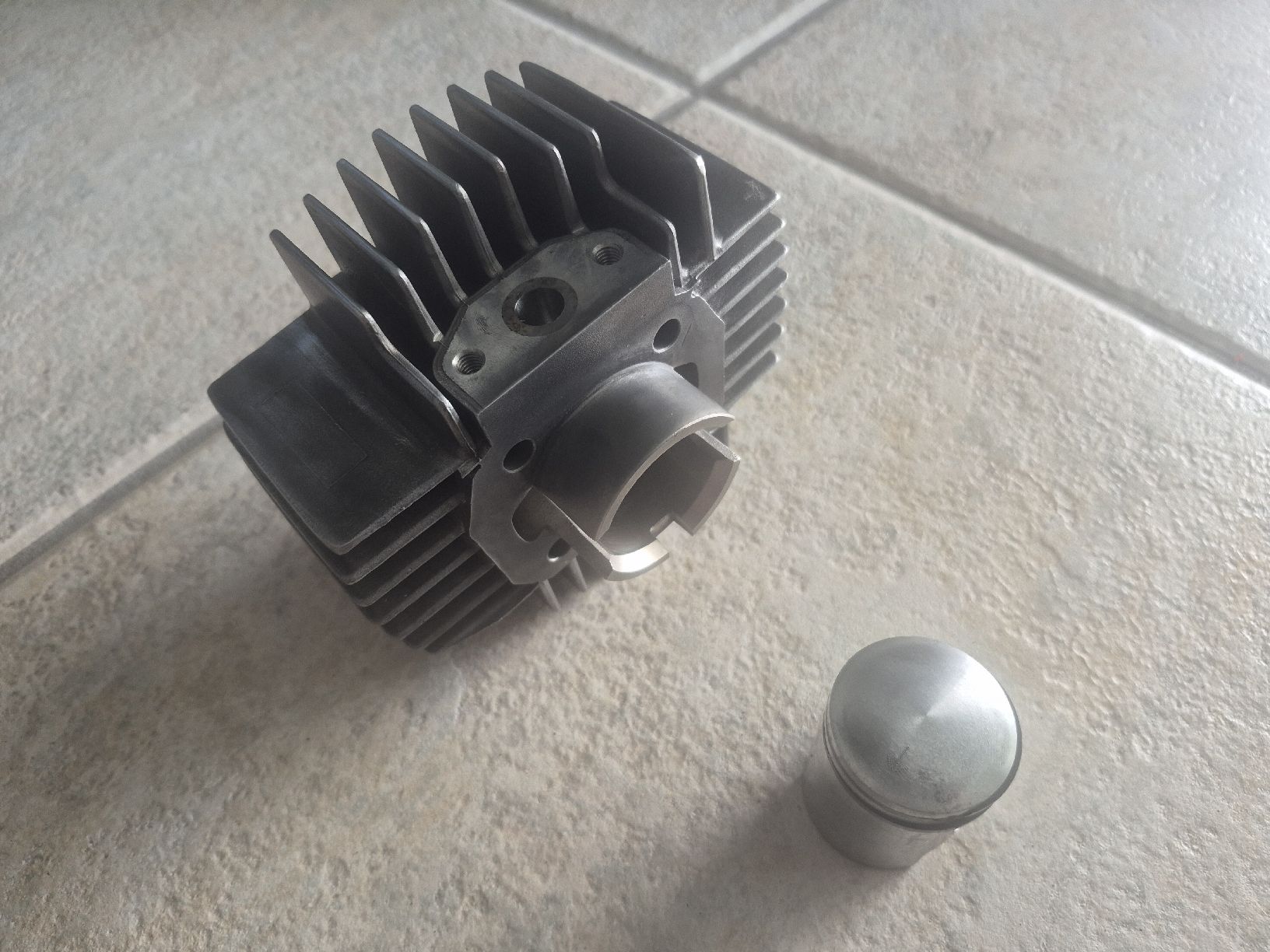 Puch Parti ricambio per ciclomotori: Puch Maxi Zylinder/Kolben 38mm – Usato da Belp venduto da intru 5