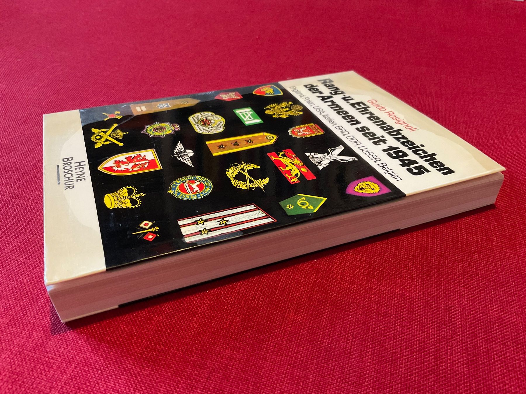 Libri: Rang- und Ehrenabzeichen der Armeen seit 1945 – Usato da Lugano venduto da Persepolis 1