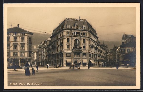 Ansichtskarten: AK Biel, Passanten auf dem Centralplatz – Gebraucht aus Berlin von bartko-reher