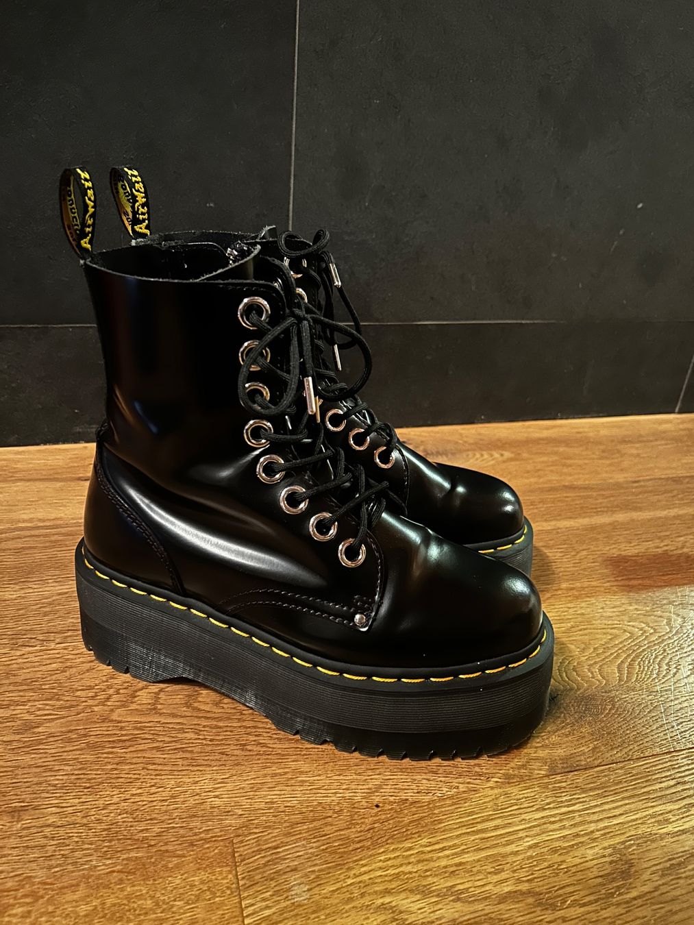 Dr. Martens Scarpe da donna: Dr. Martens Plateaustiefel Schwarz/black – Nuovo (secondo la descrizione) da Lippoldswilen venduto da ame_96g2