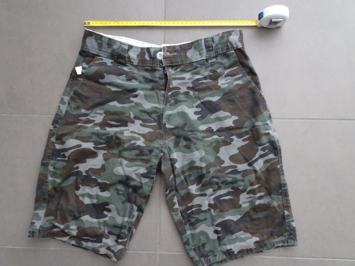 Pantaloni: Short camouflage homme, taille S – Usato da Sierre venduto da MeJC_3960