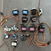 Grosses Servo-Konvolut (14 Stück) – EMAX, Tower Pro MG90S