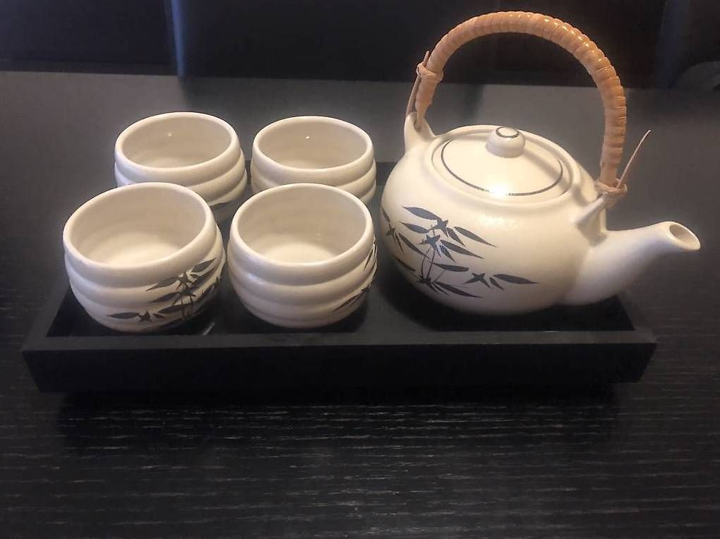 Geschirrsets: Set de thés – Gebraucht aus Le Grand-Saconnex von gia_k2vw