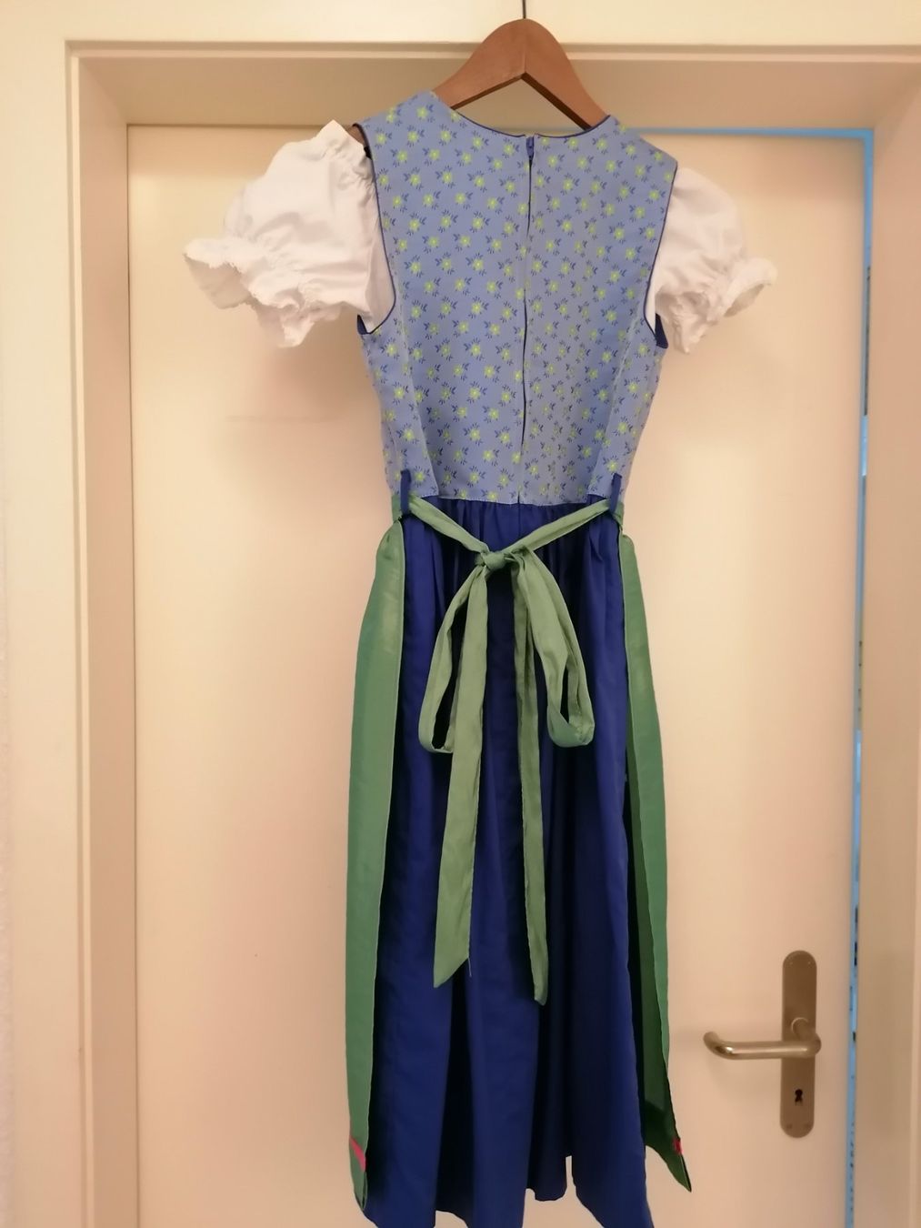 Vestiti & Gonne: Dirndl Kind Grösse 146 – Usato da Bösingen venduto da Freejack69 1