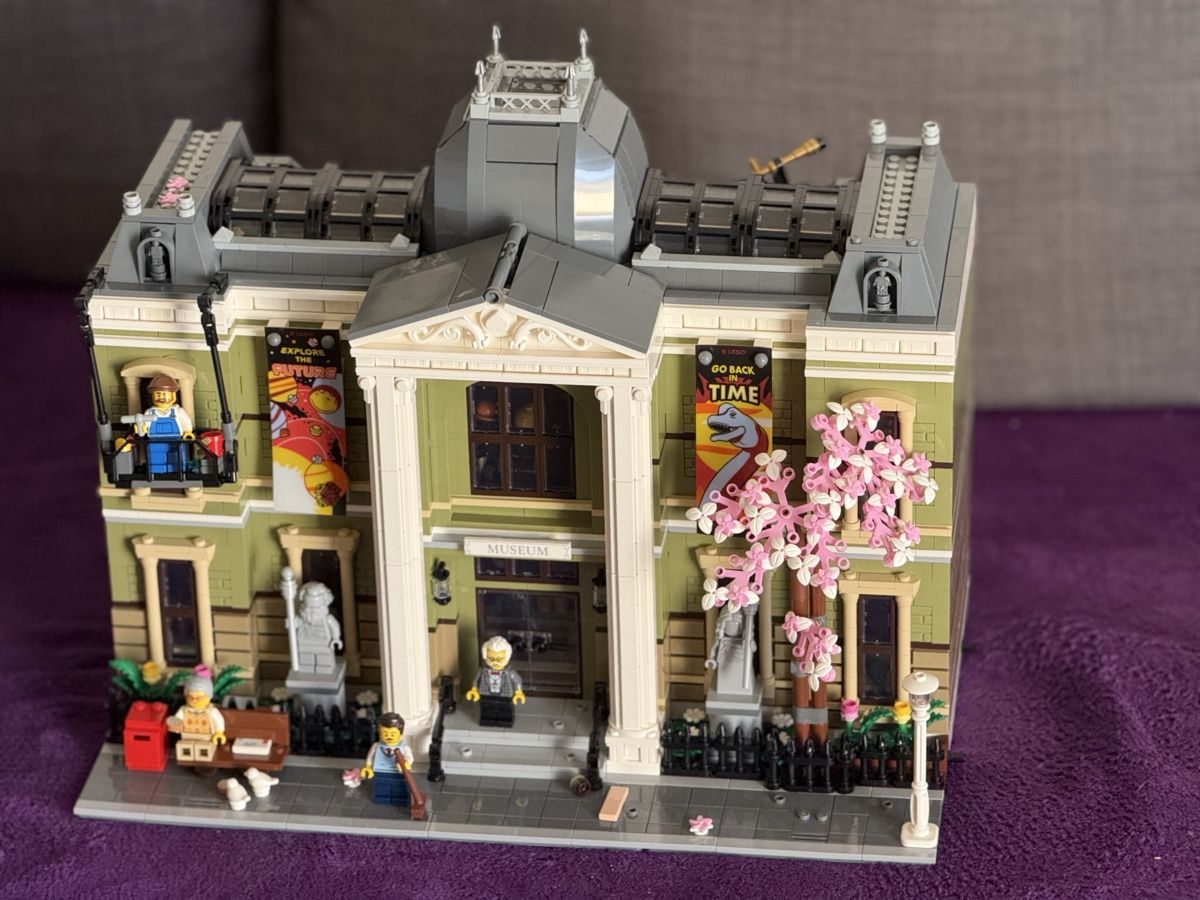Lego Kit di costruzioni: Lego Natural History Museum Set – Usato da Olten venduto da isa_9tm8 2