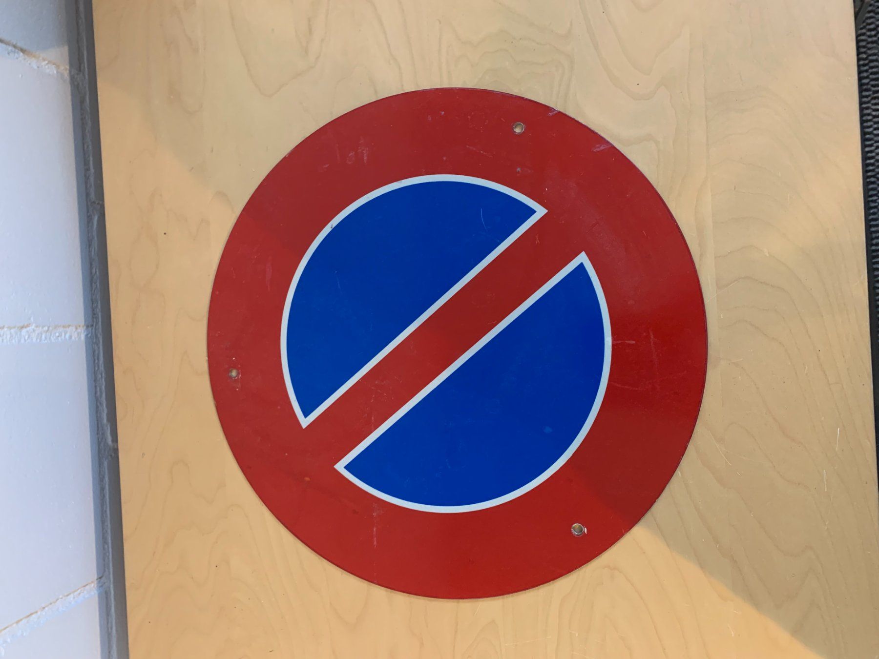 Insegne: Parkverbotstafel, Parkverbotsschild – Usato da Baldegg venduto da Sharan