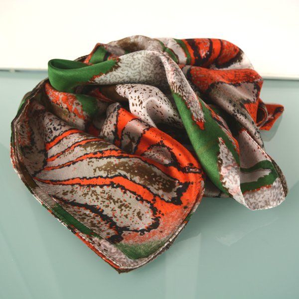 Foulard & Sciarpe: 100% Seidenschal,  neu, 120x175cm – Nuovo e nell'imballaggio originale da Oberglatt ZH venduto da JulFul 2