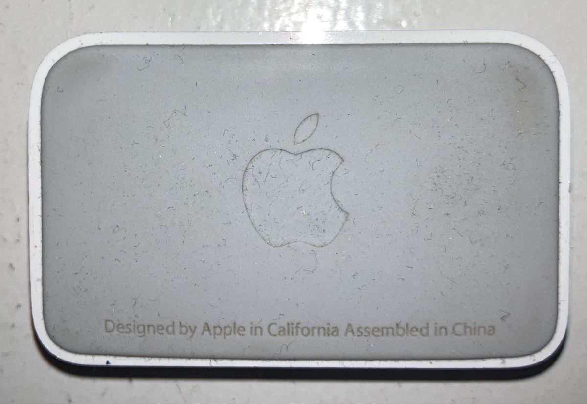 Chargements: Apple iPad 1 & 2 Dockingstation weiss – D'occasion à Eglisau par Shoprabbit 2
