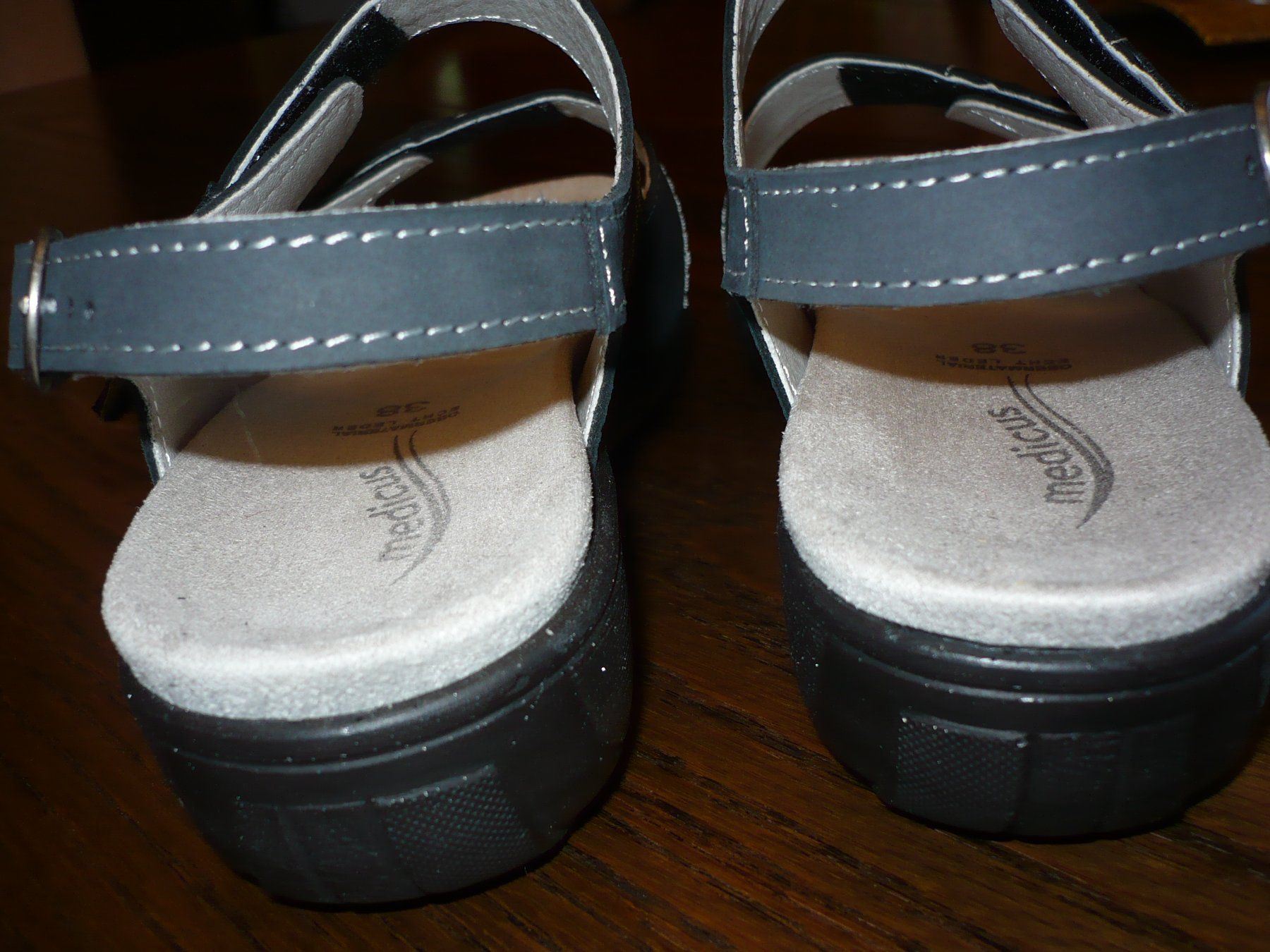 Damenschuhe: schöne MEDICUS Sandalen Gr. 38 neu – Neu (gemäss Beschreibung) aus Merzligen von Marthe22 5