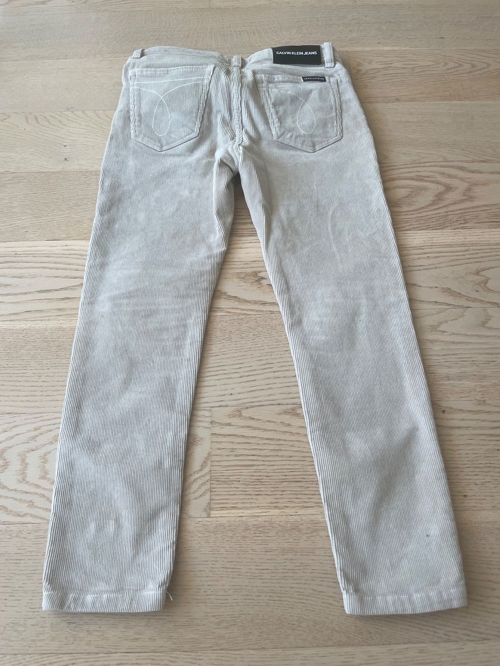 Calvin Klein Pantaloni: Calvin Klein Kinderhose Gr. 140 – Usato da Wallisellen venduto da Rally68 1