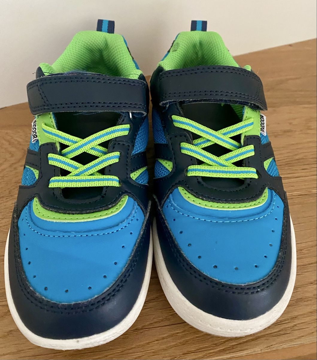 Scarpe per ragazzi: Hallenturnschuhe - Gr. 30 – Usato da Frenkendorf venduto da Kompasskind 1
