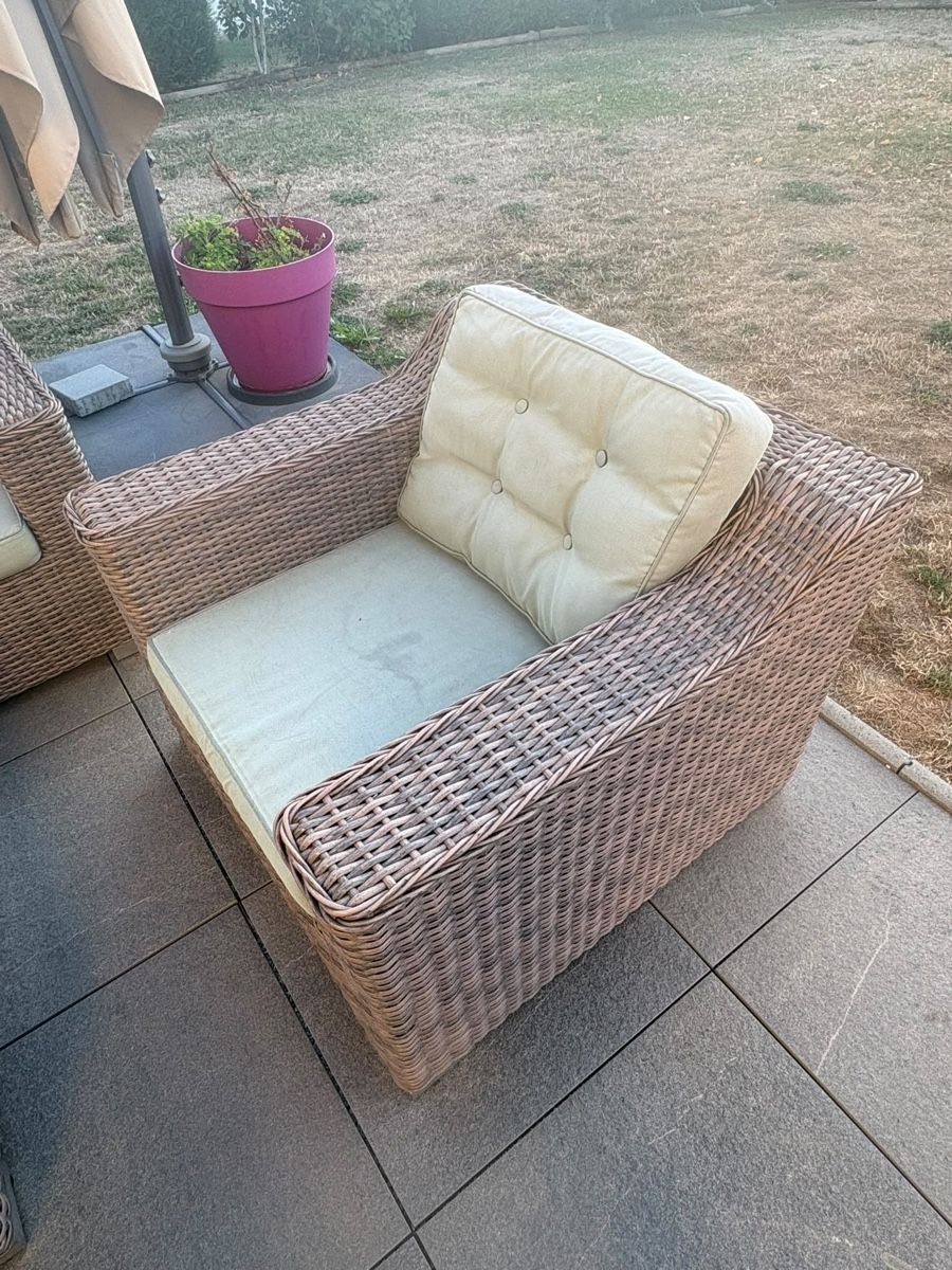 Divani: Canapé de jardin – Usato da Vuisternens-Romont venduto da rog_9wqp 9