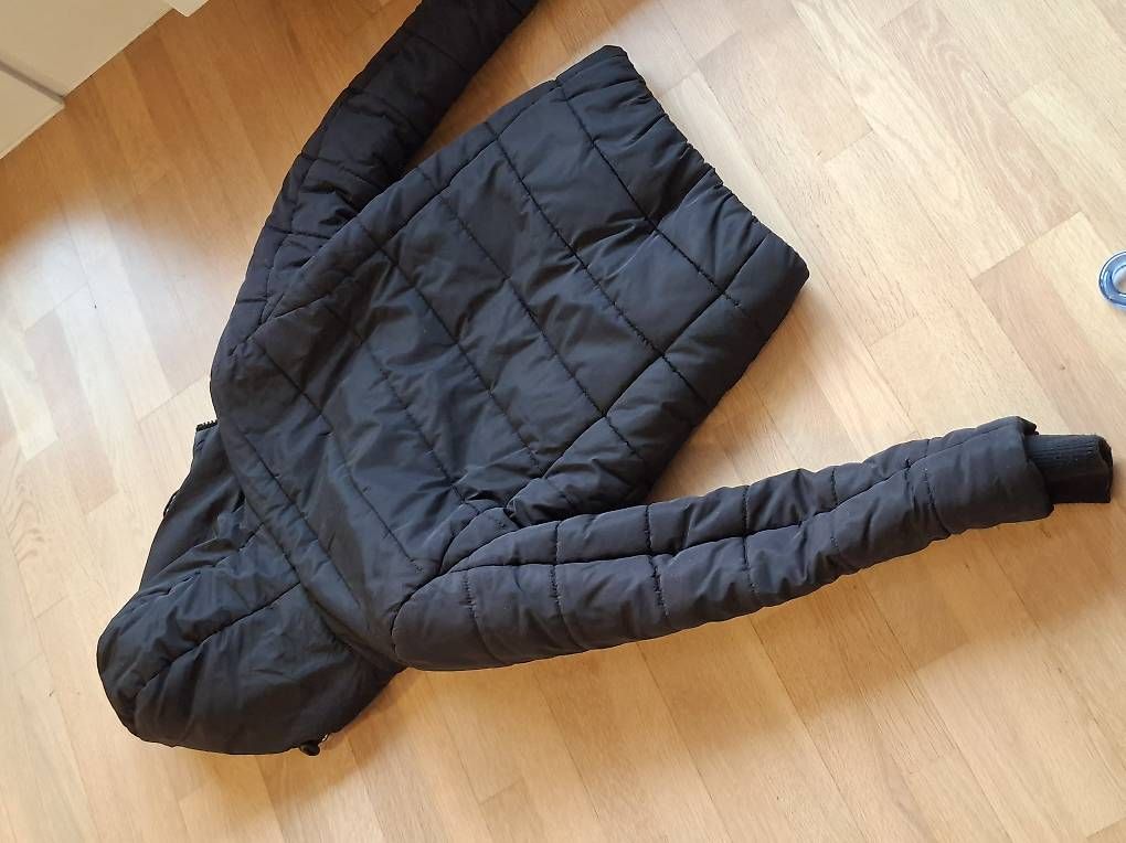 Giacche: Winter Jacke Grösse M Herren Superdry  – Usato da heitenried venduto da Jeanmariebou