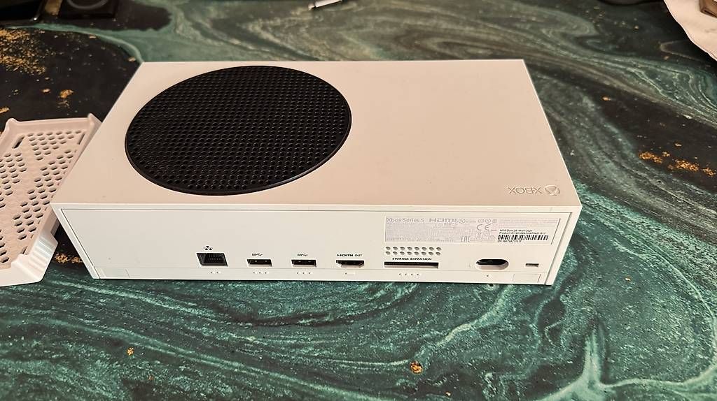 Microsoft Console: Xbox Series S – Usato da Sementina venduto da Ken98 1