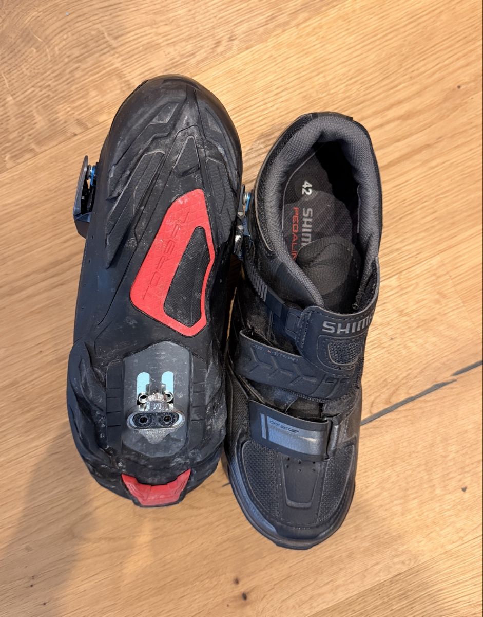Shimano Scarpe da uomo: SHIMANO MTB Veloschuhe Grösse 42 – Usato da Lützelflüh-Goldbach venduto da prana89 1
