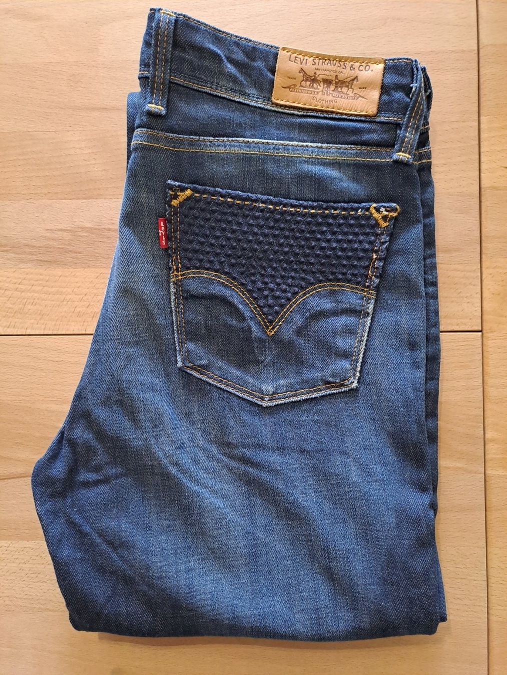 Levi's Jeans: Levis W31 L34 – Nuovo (secondo la descrizione) da Meyrin venduto da dijin