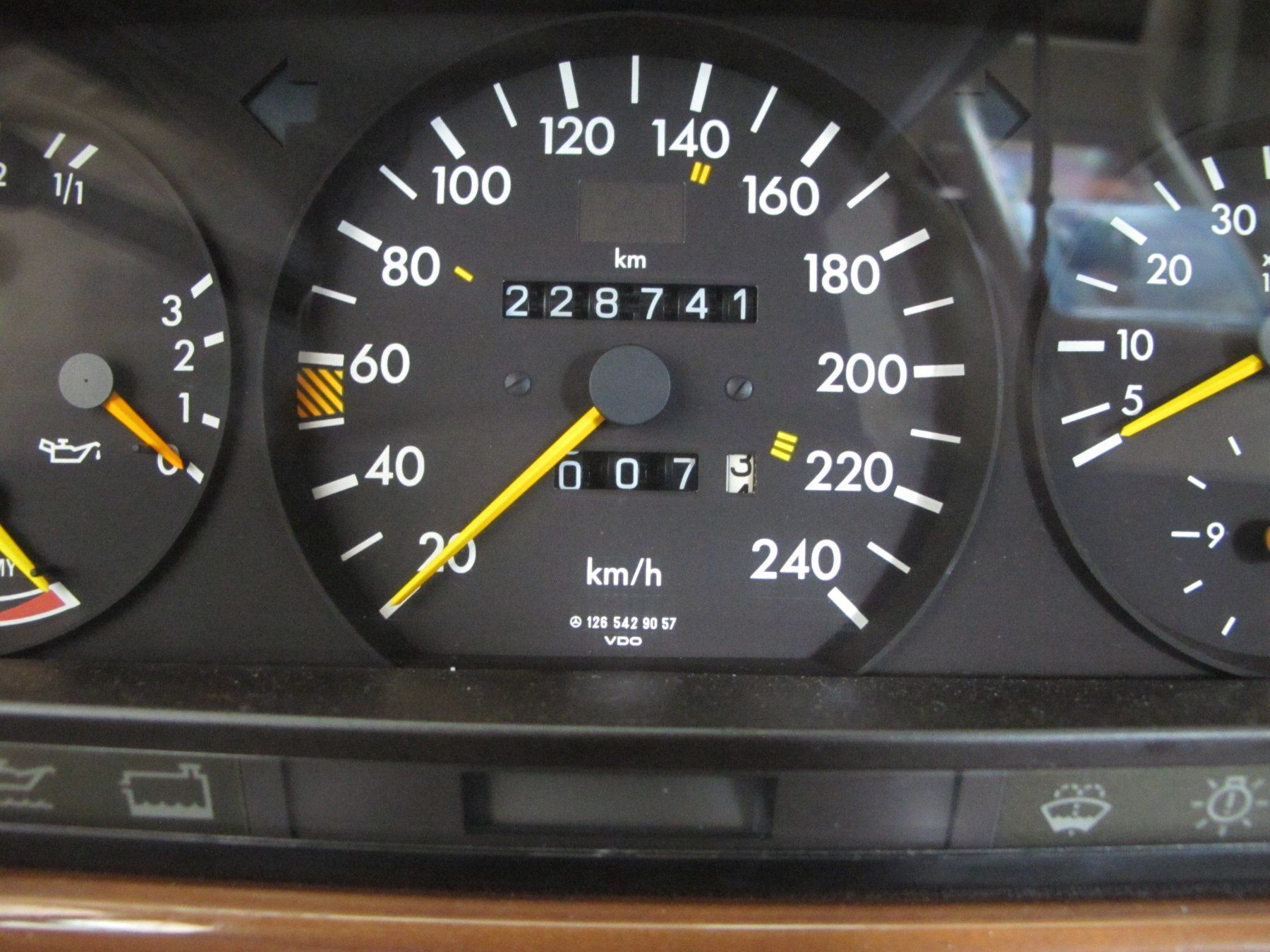 Mercedes-Benz Automobili: Mercedes 500 SE W126 – Usato da Schleinikon venduto da Laegern99 7