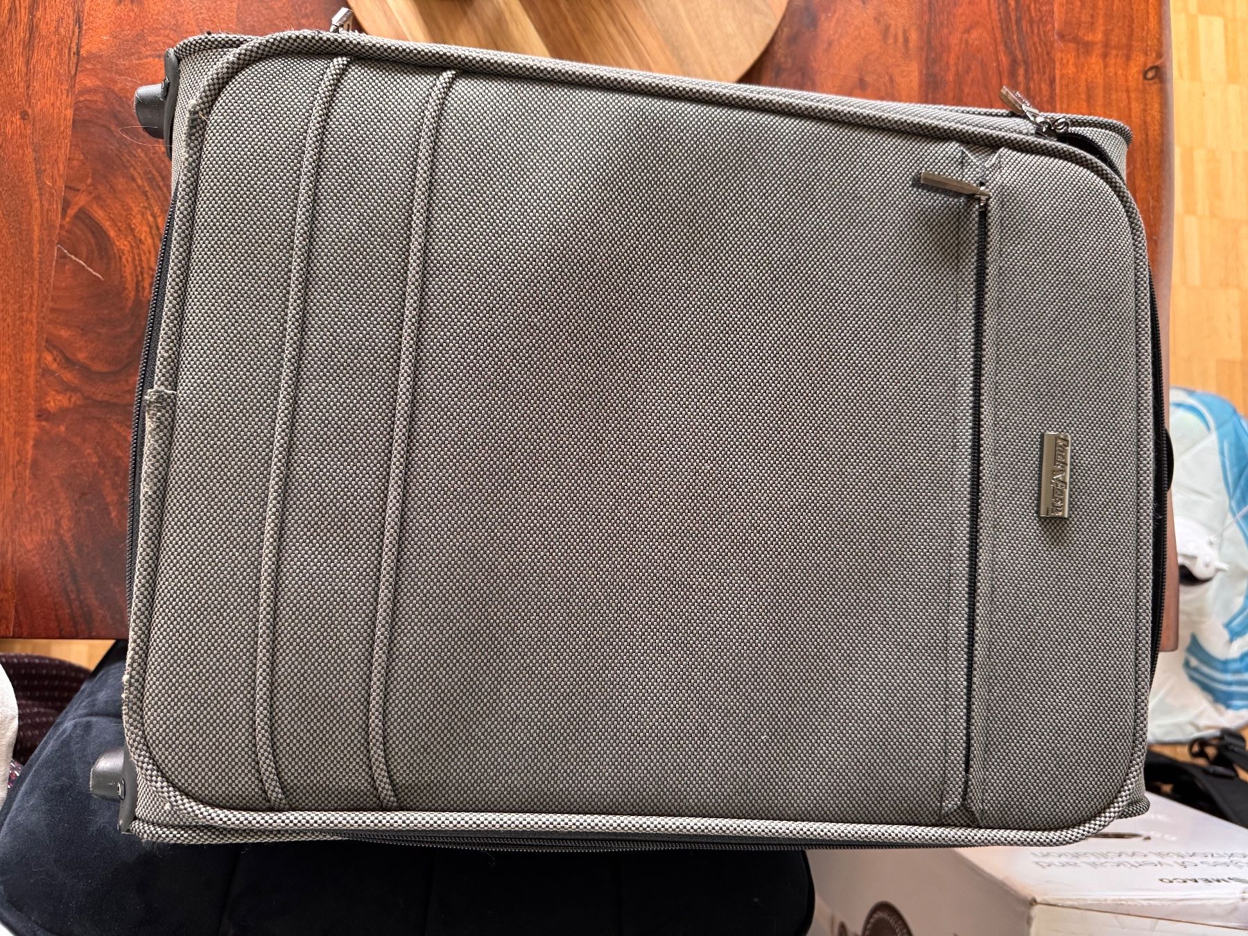 Altro in Aeronautica: Schweizer Marke: Pack Easy Koffer Trolley grau – Usato da Zürich venduto da Goliat21
