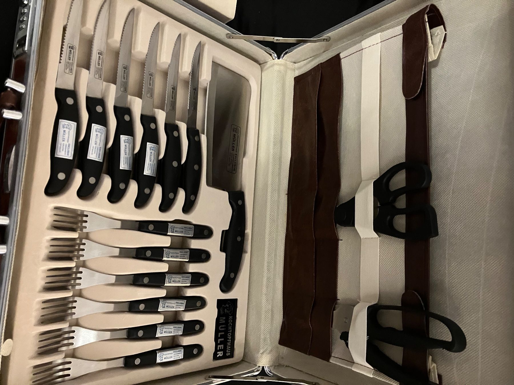 Coltelli: Messerset im koffer – Nuovo e nell'imballaggio originale da Laax GR venduto da lafloma12 2