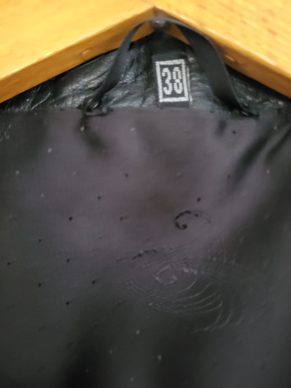 Jacken: Damenlederjacke Grösse 38 – Gebraucht aus Dübendorf von rol_fm6d 2