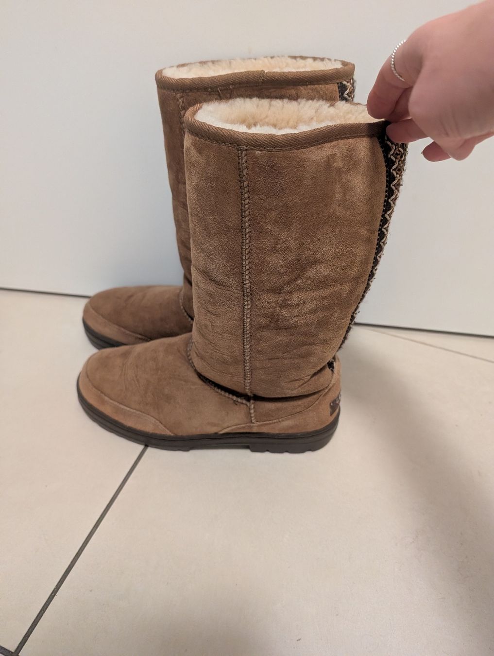 Ugg Scarpe da donna: UGG Boots Braun Winterstiefel, Gr. 40 – Nuovo (secondo la descrizione) da Zürich venduto da mco_nd92