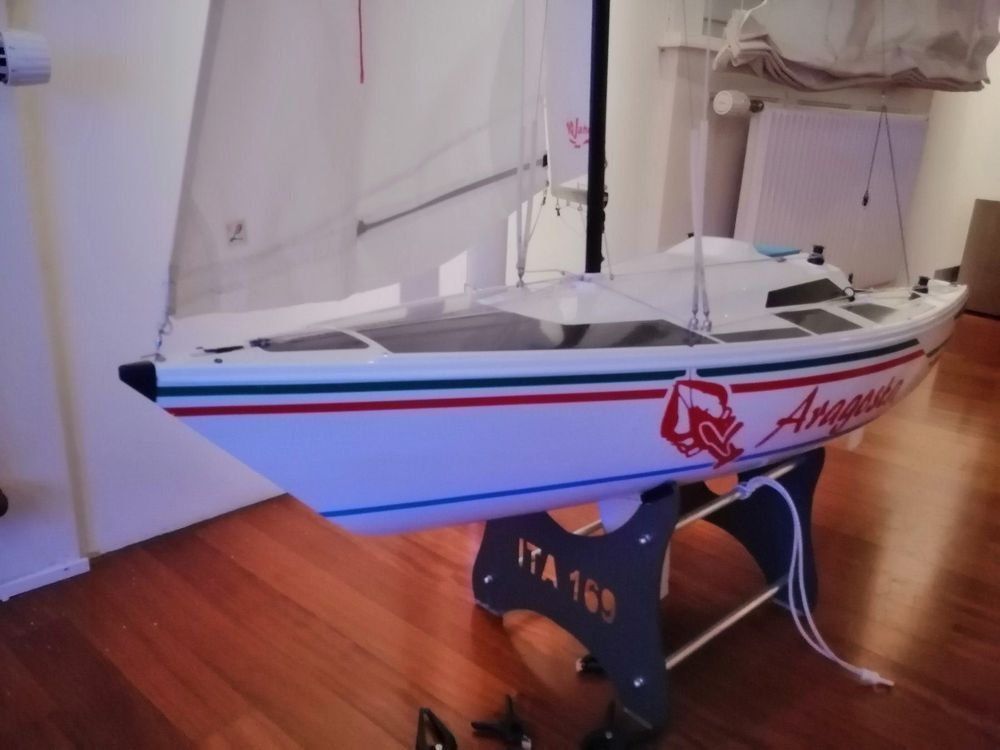 Sprinta rc shop sailboat