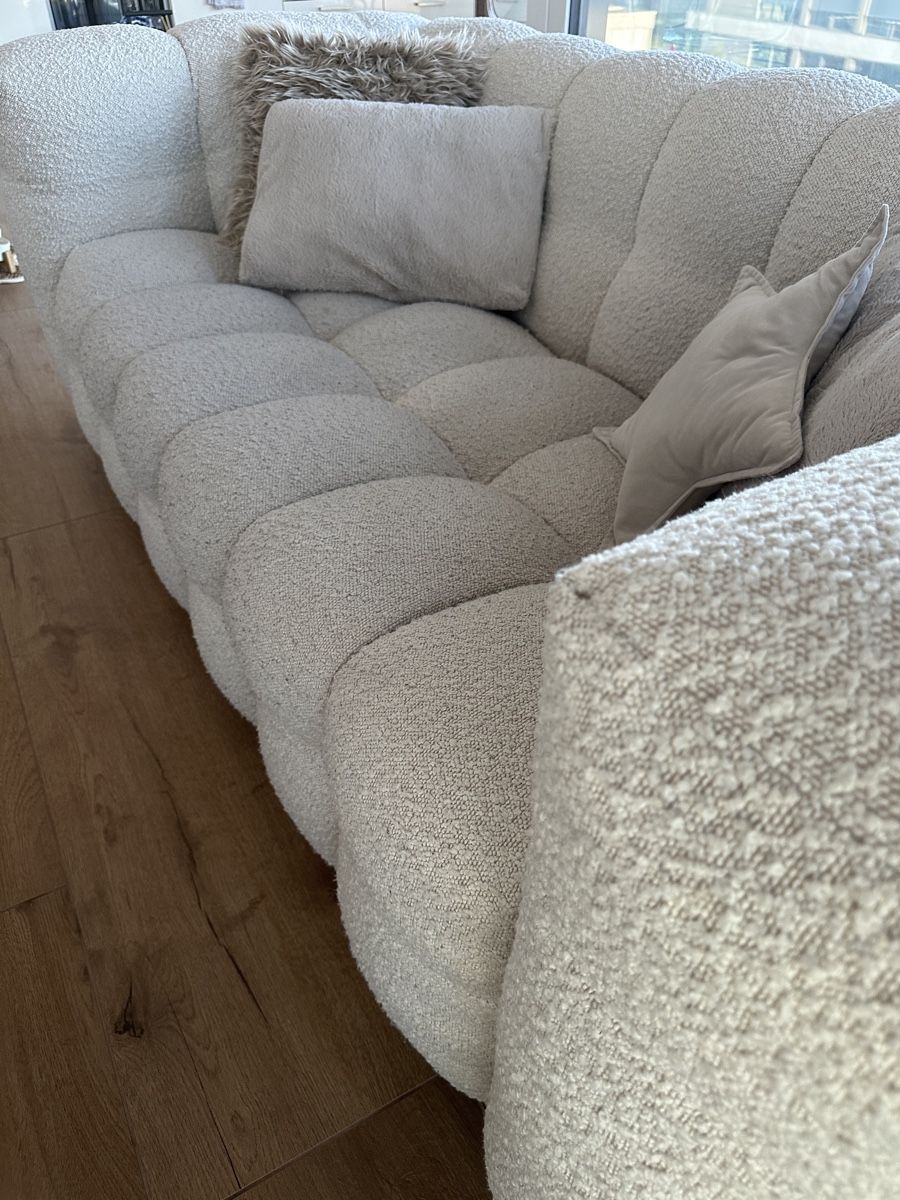 Maisons du monde Divani: Bouclé Sofa & Hocker in beige – Usato da Bern venduto da scng 2