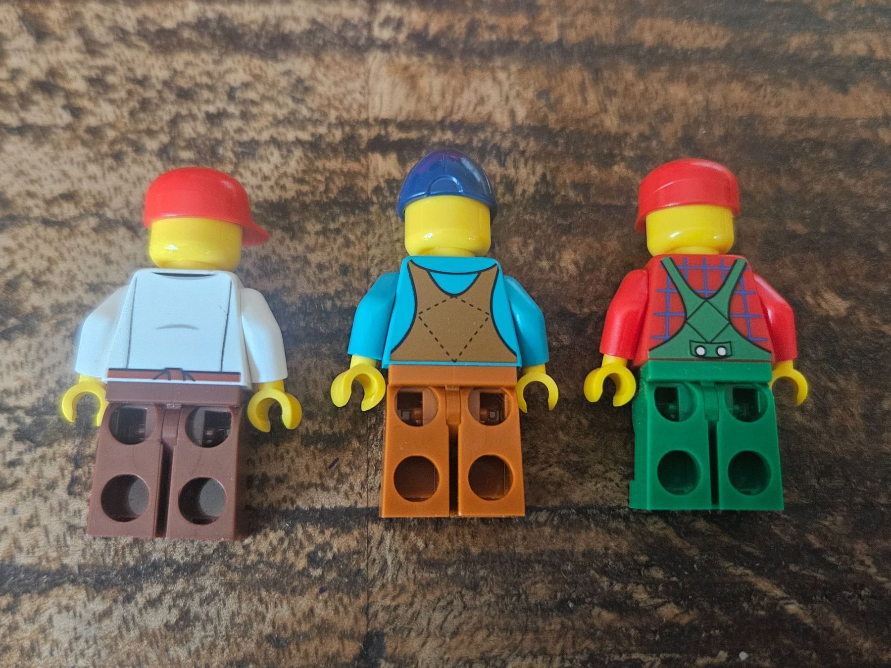 Lego Kit di costruzioni: lego lot de 3 figurines – Usato da Confignon venduto da Ecrofigs 1