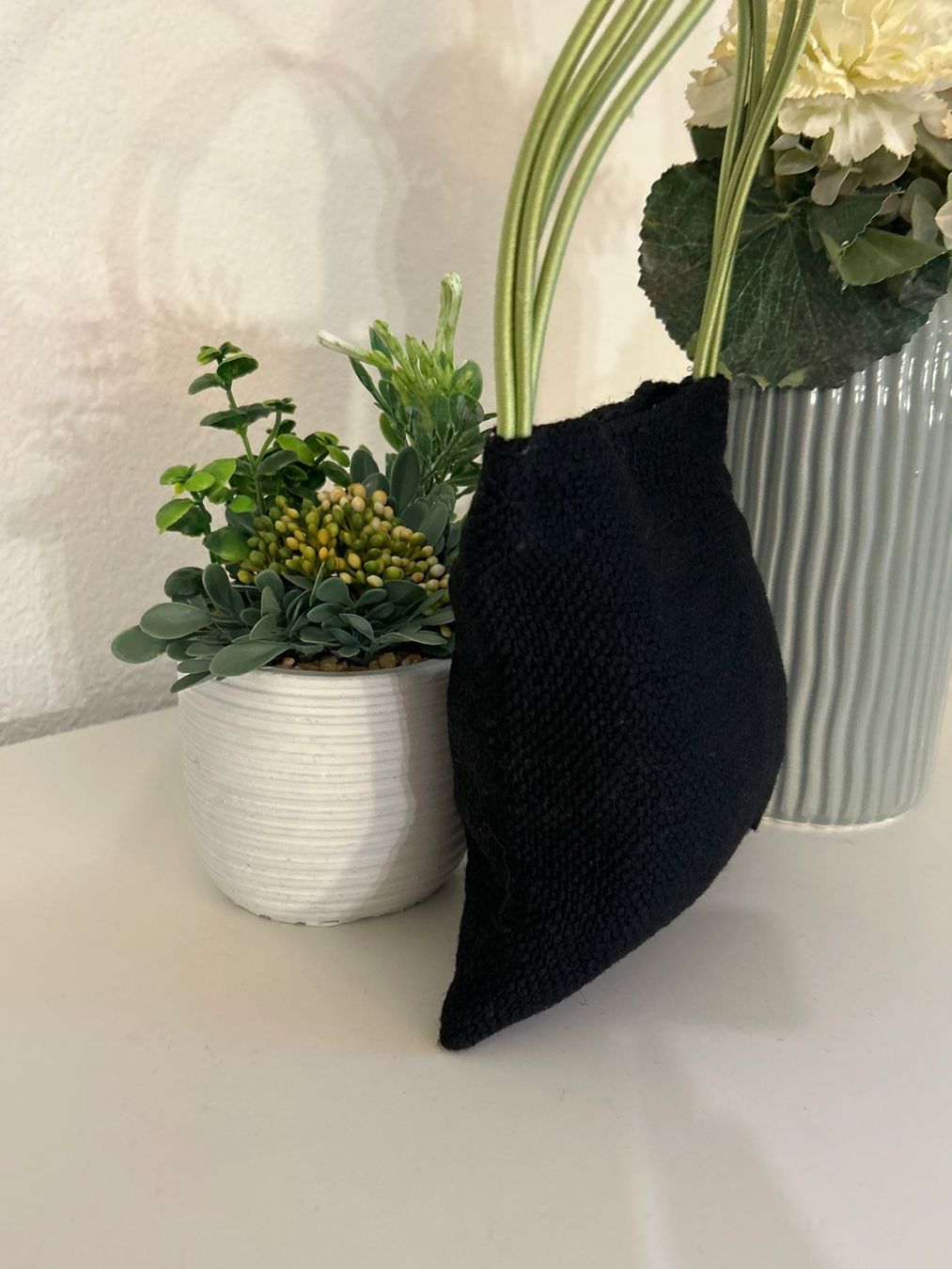 Borse da donna: Kleine Handtasche schwarz mit Applikation, – Usato da Brunnen venduto da Nala2929 3