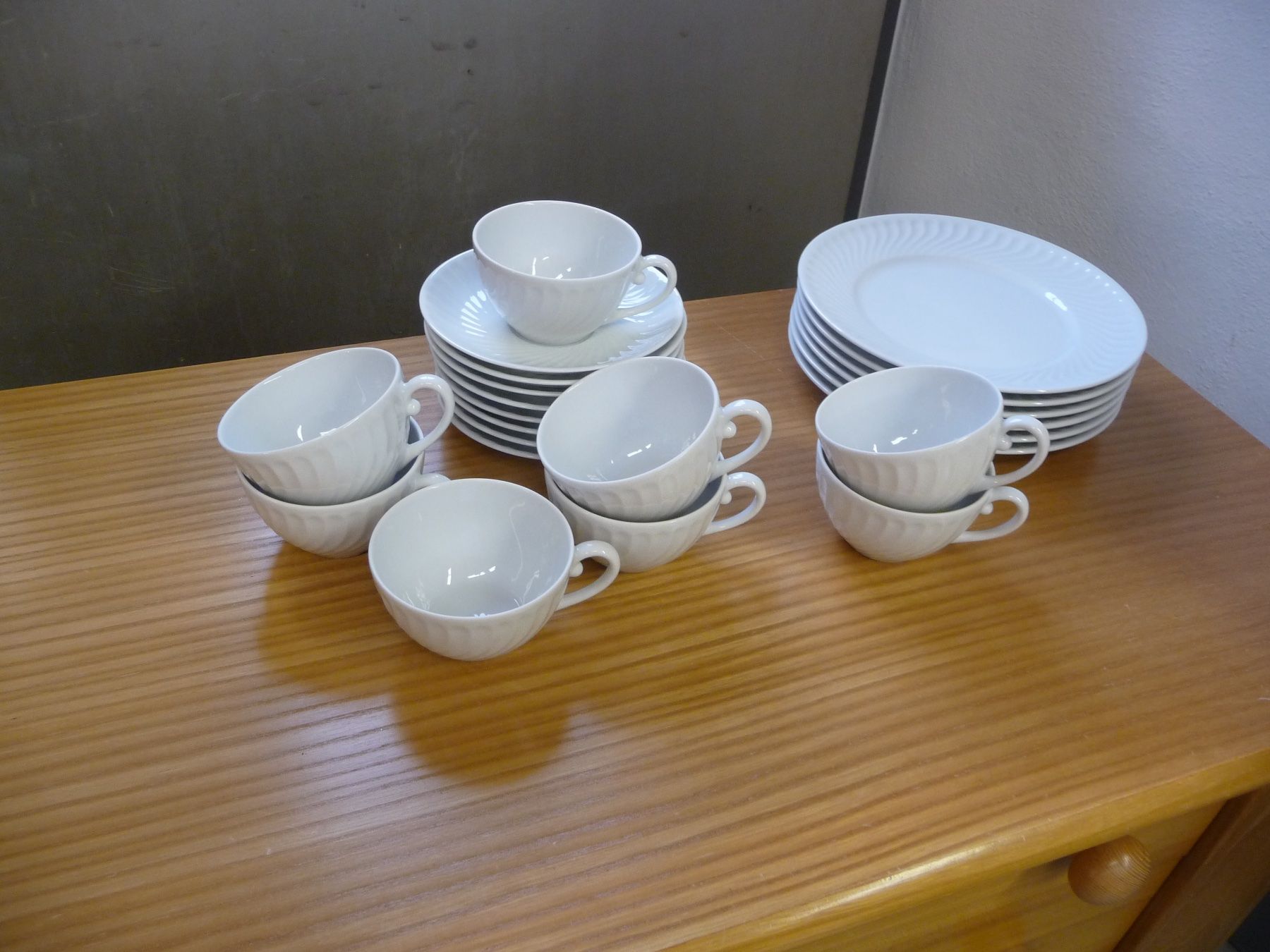 Geschirrsets: Vista Alegre Kaffeeservice oder Teeservice evtl. Sagres? – Gebraucht aus Rafz von Powacaddy