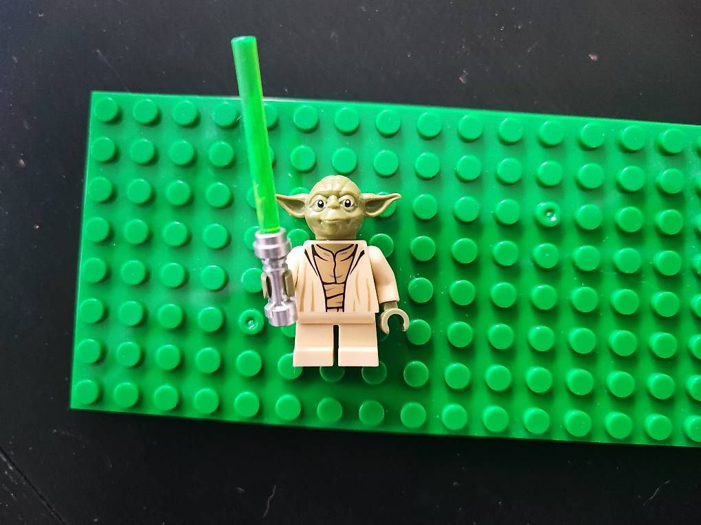 Lego Kit di costruzioni: Lego 75255 Yoda – Usato da Ebikon venduto da sarinalang 1