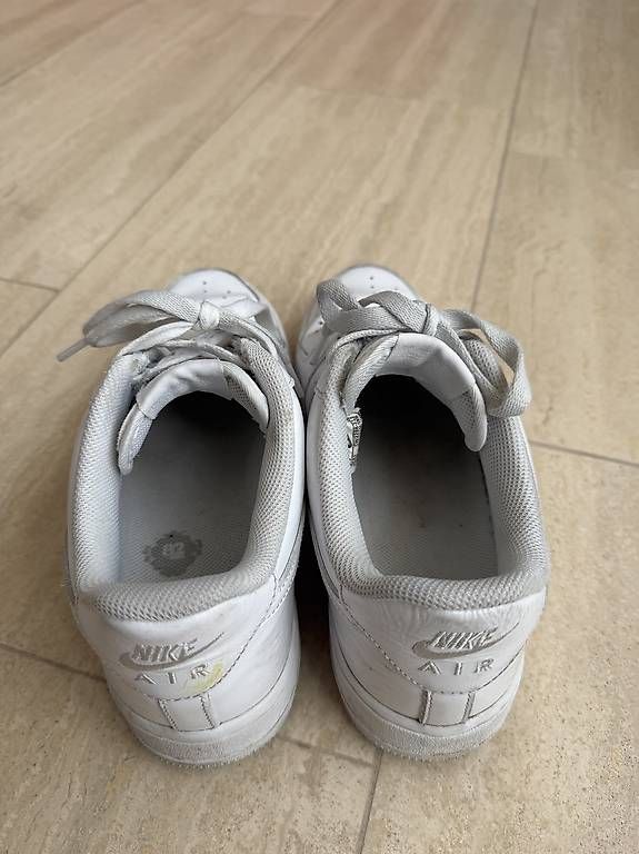 Nike Scarpe da uomo: Nike Air Force 1 – Usato da Zürich venduto da nictor 2