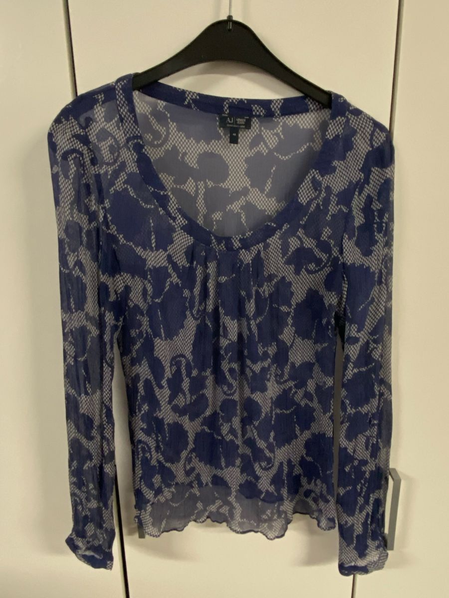 Armani T-Shirts: Shirt ARMANI Gr.40 – Gebraucht aus Biel-Benken BL von PANORMUS