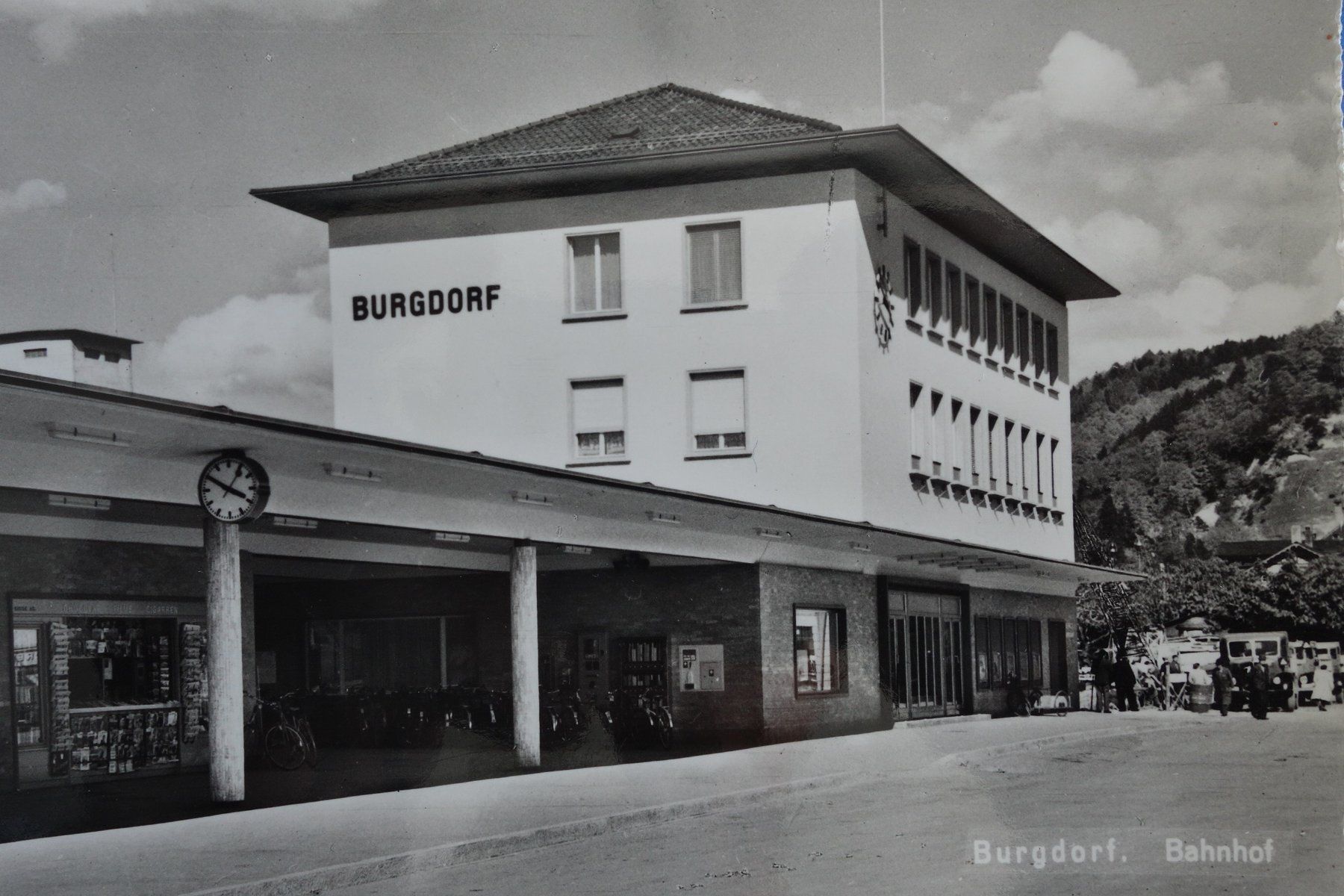 Cartoline postali: BURGDORF - BAHNHOF   um 1950 – Usato da Ibach venduto da Ibanto 1