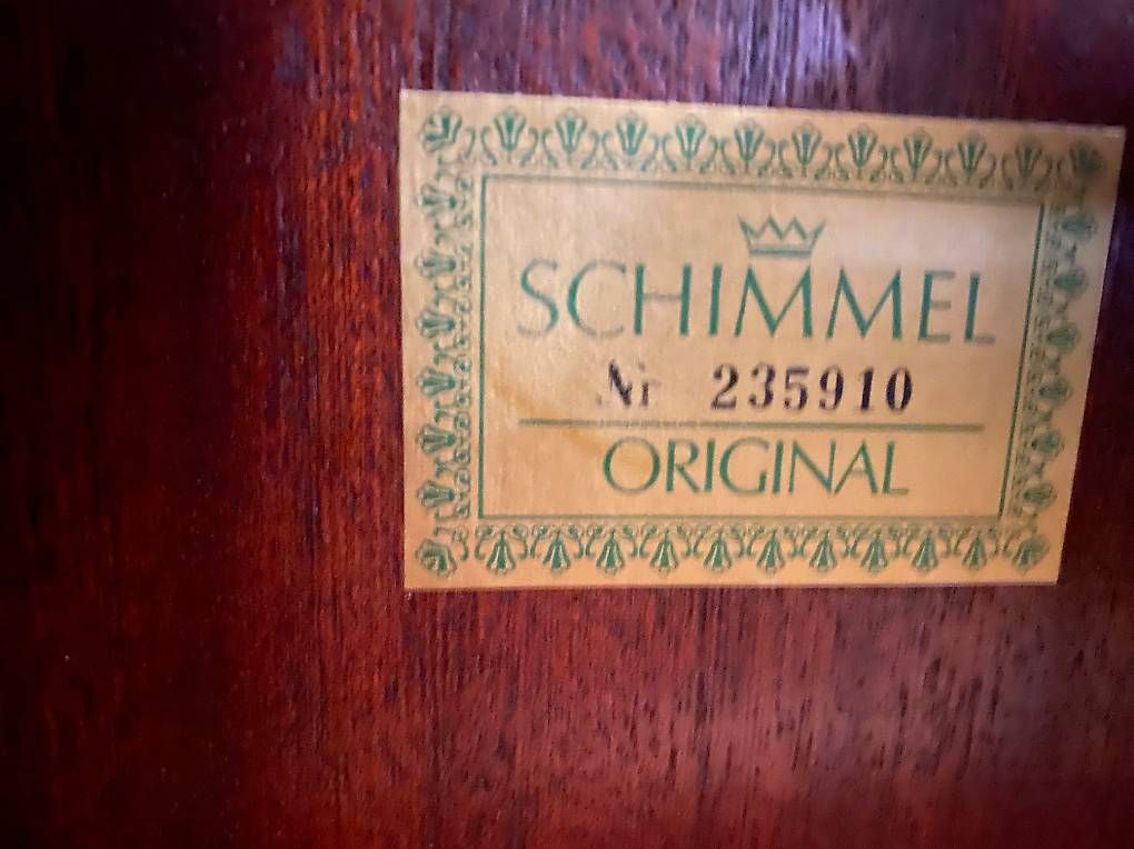 Strumenti musicali: Piano Schimmel 174 cm de 1983 – Usato da Corsier-sur-Vevey venduto da poi_j7lq 4