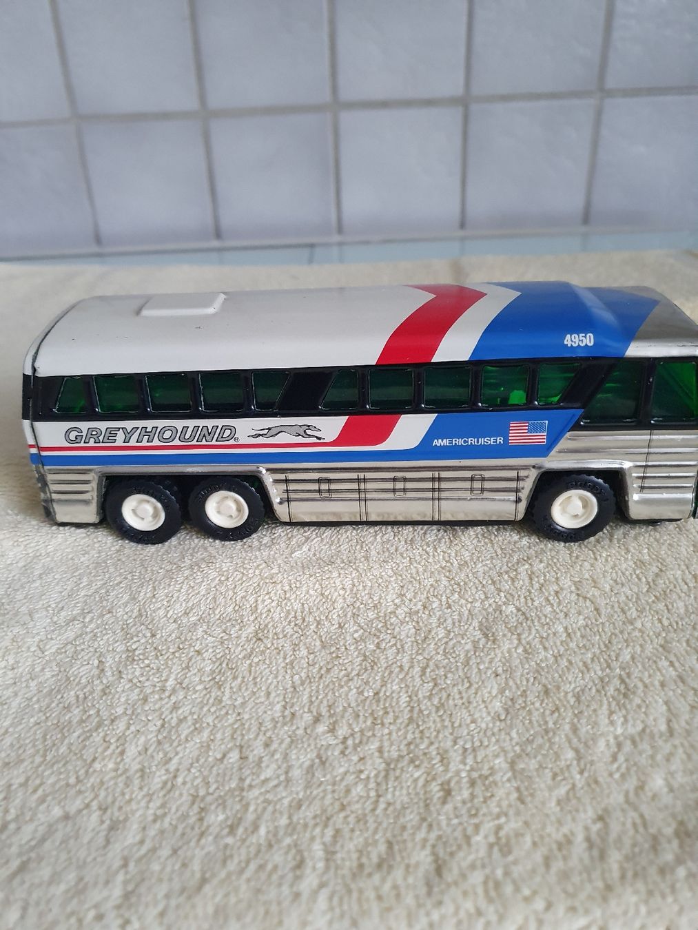 Spielzeuge: Blechauto Bus Greyhound  – Gebraucht aus WUERENLOS von Eeric 2