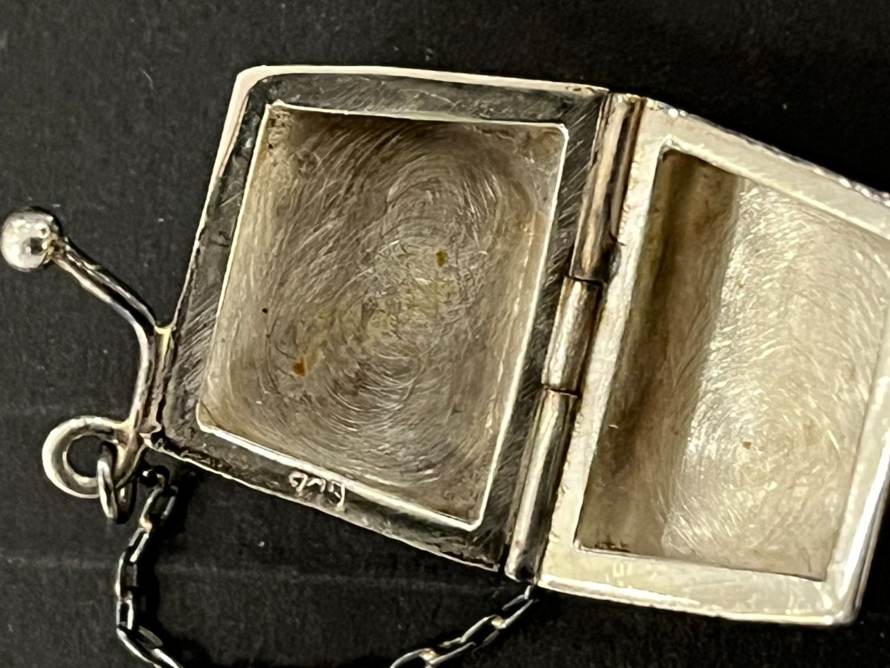 Borse da donna: Silber Miniatur Handtasche aus 925er Silber – Usato da Mumpf venduto da dadaboygugu 3