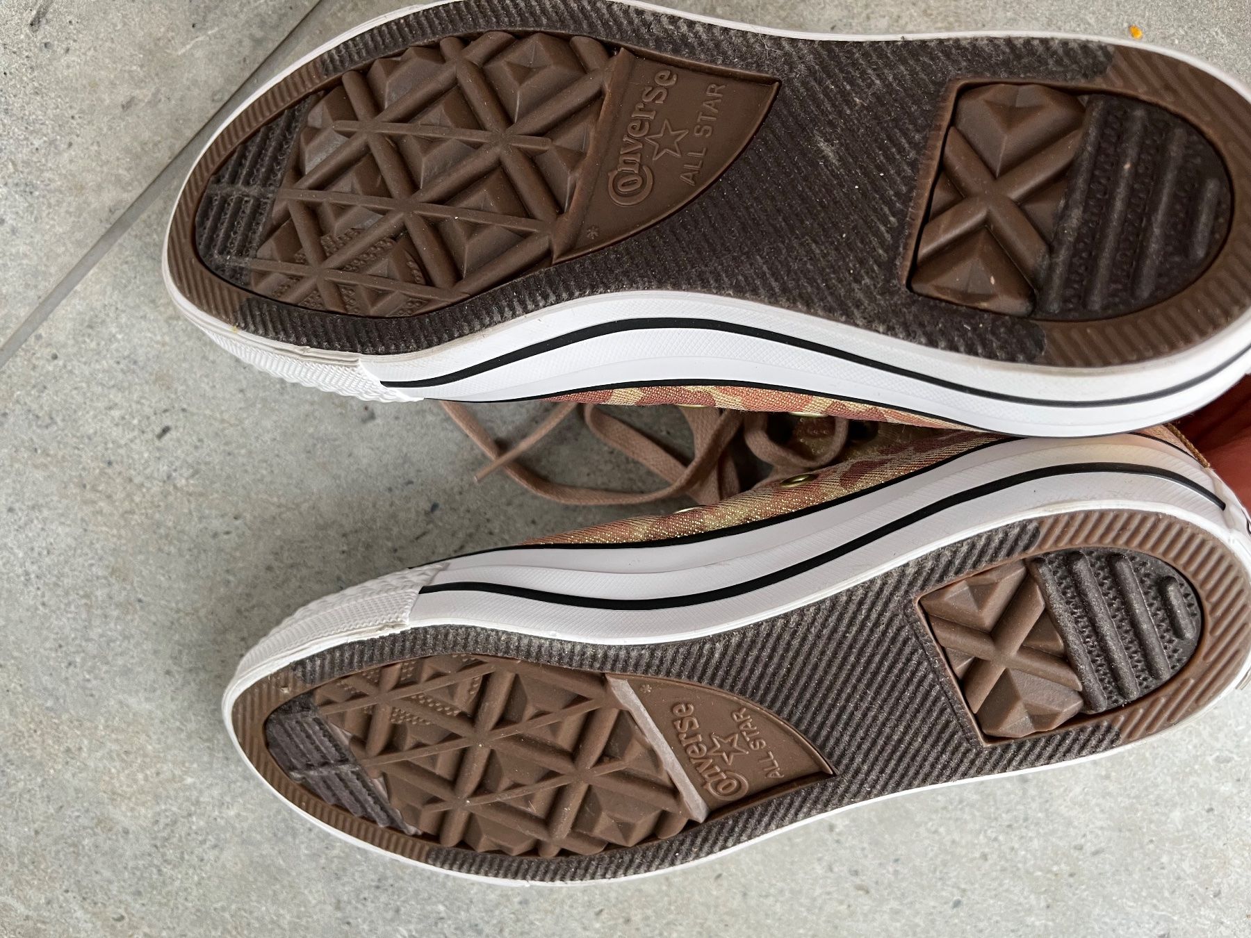 Converse Scarpe da donna: NEU Ungetragene Converse Gr. 36.5 US4 – Nuovo (secondo la descrizione) da Ebmatingen venduto da Londoner18 4