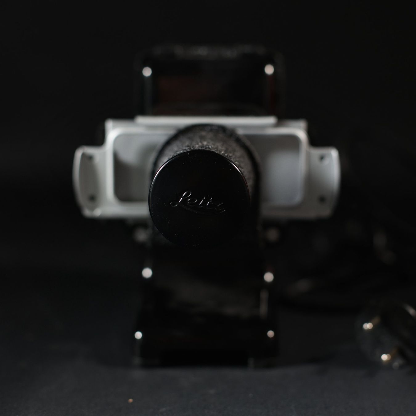Proiettori: projecteur diapo Leitz Prado 150 / noir – Usato da Biel-Bienne venduto da monsieur_jelmoli 3