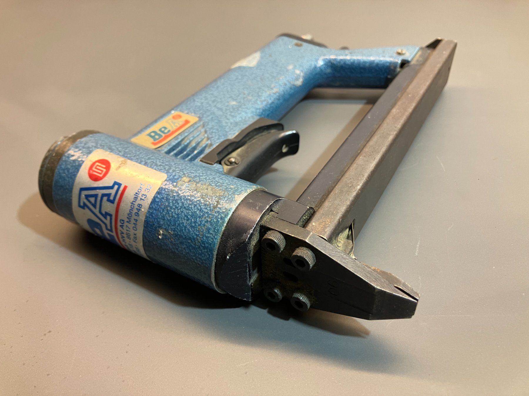 Tutti gli attrezzi: Pneumat Polstertacker Be A - 71er Serie ab 1.- – Usato da Lichtensteig venduto da Buy24International 4