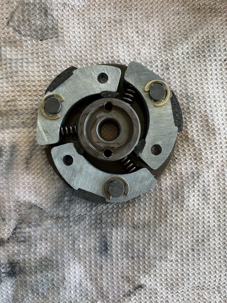 Puch Parti ricambio per ciclomotori: 3 Backen Kupplung E50 – Usato da Laufen venduto da joe_8shr