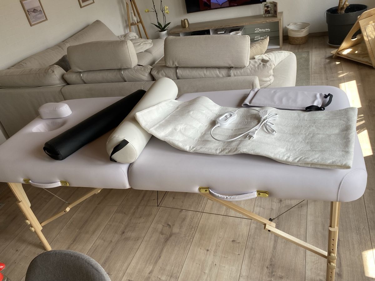 Appareils de massage: Table de massage pliable avec accessoires et sac – D'occasion à Renan BE par Pcapsule 3
